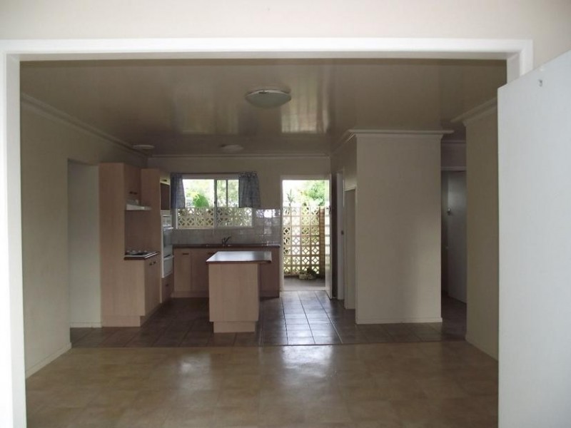 40 Kangaroo Avenue, Bongaree QLD 4507