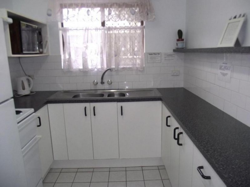 1/9 South Esplanade, Bongaree QLD 4507