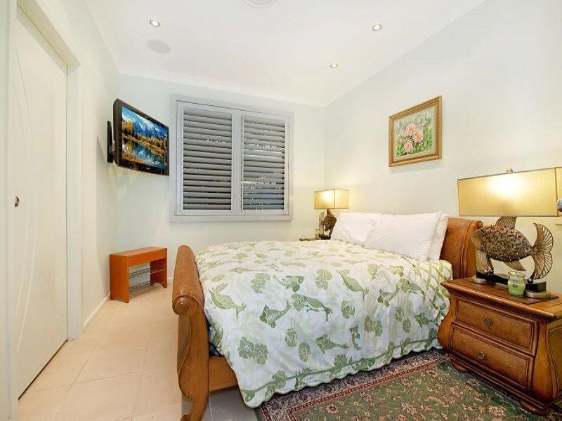 21 South Esplanade, Bongaree QLD 4507