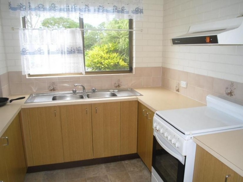 1/15 Palm Ave, Bongaree QLD 4507