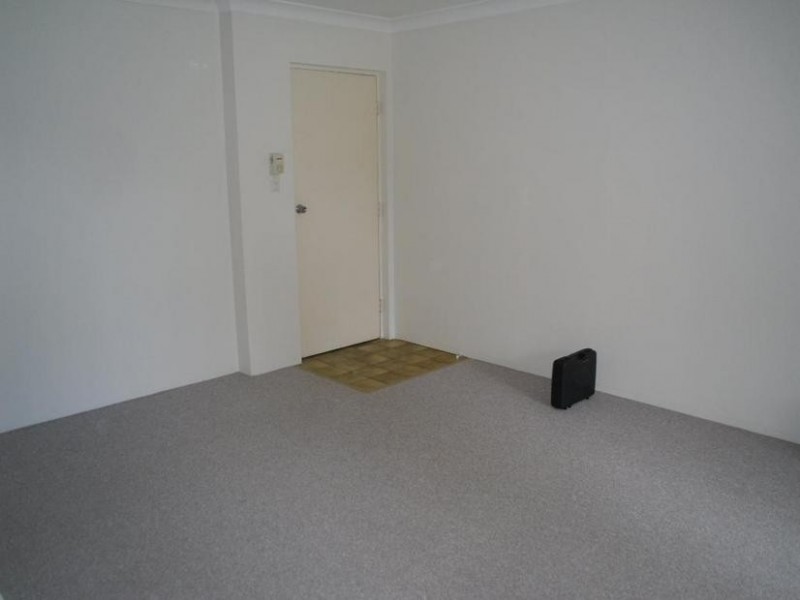 1/15 Palm Ave, Bongaree QLD 4507