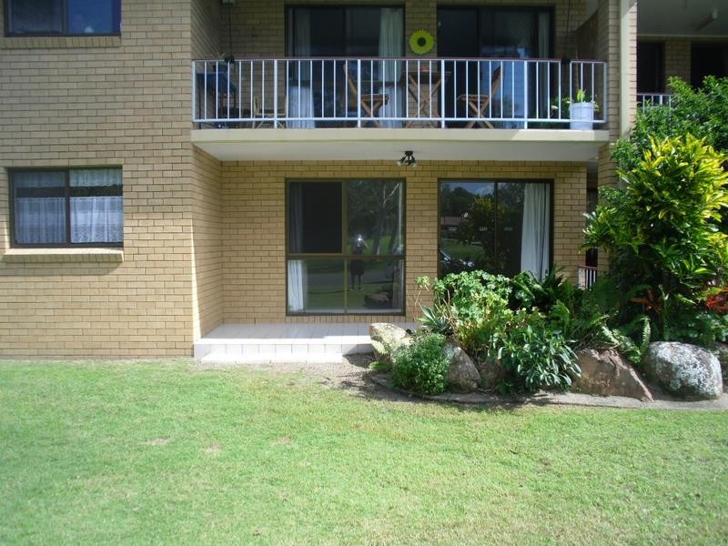 1/15 Palm Ave, Bongaree QLD 4507