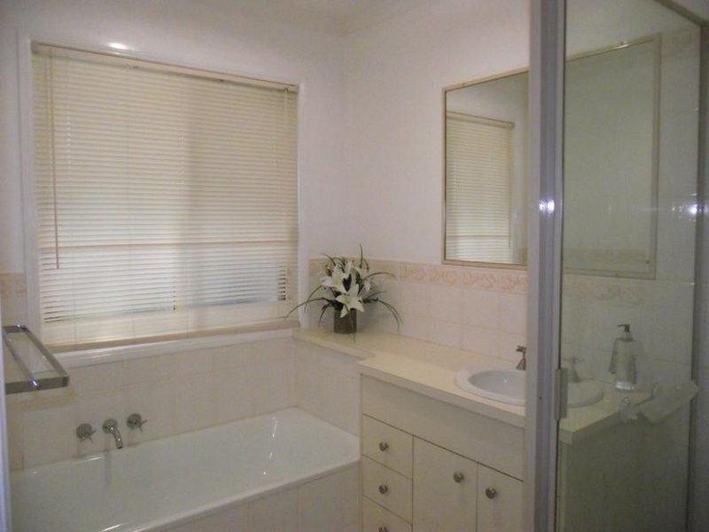 21 Pharlap Court, Ningi QLD 4511