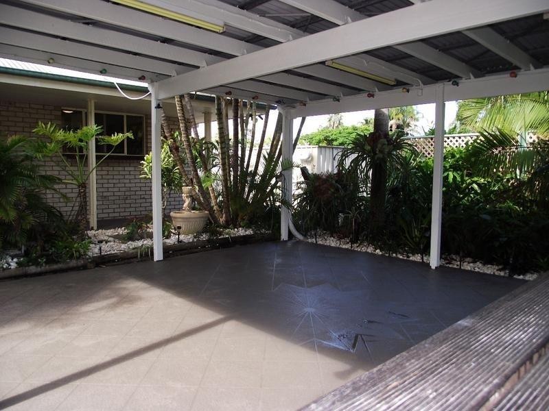 21 Pharlap Court, Ningi QLD 4511