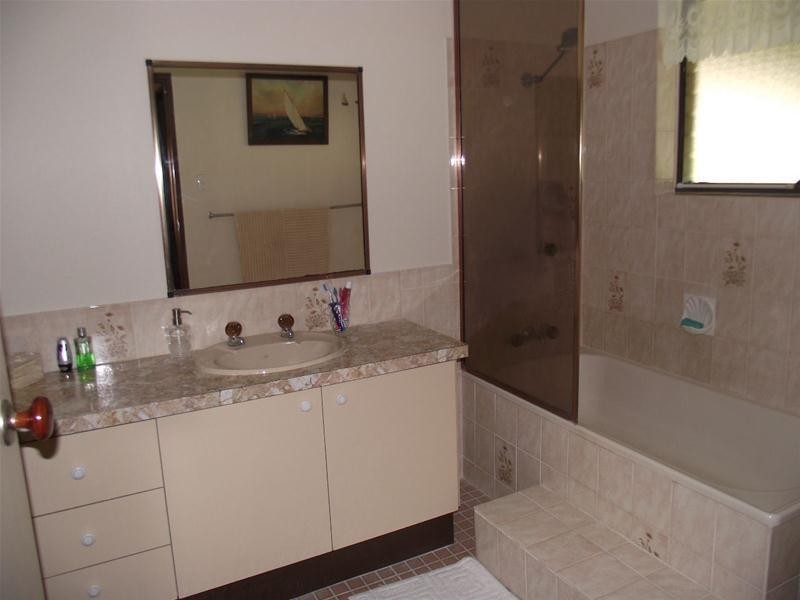 23 Pharlap Court, Ningi QLD 4511