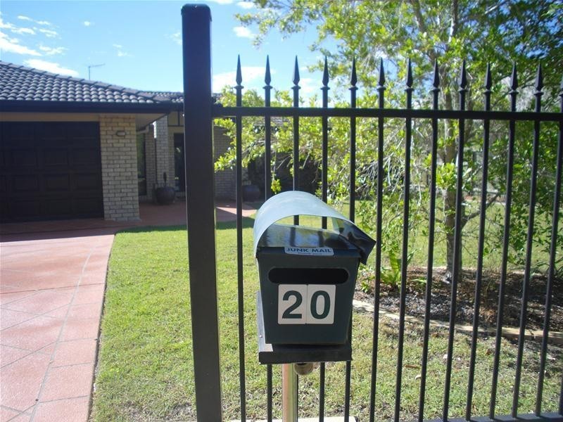 20 Kooringal Way Sandstone Point, Sandstone Point QLD 4511