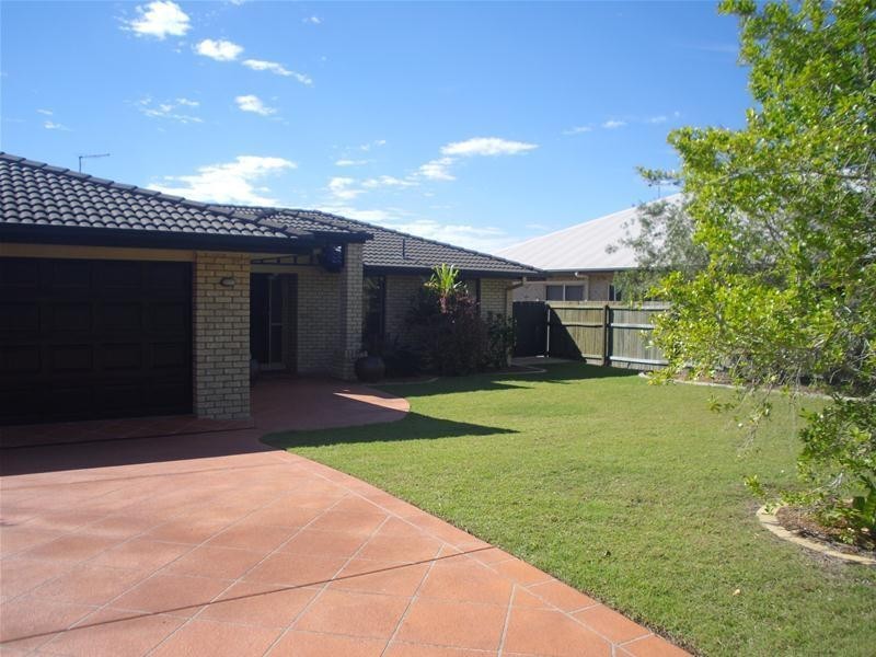 20 Kooringal Way Sandstone Point, Sandstone Point QLD 4511