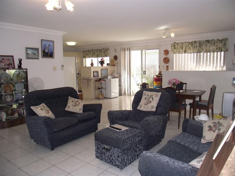 2/9 Botany Crescent, Banksia Beach QLD 4507