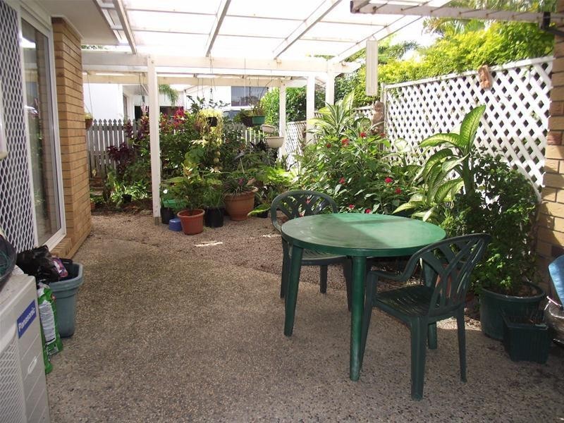 2/9 Botany Crescent, Banksia Beach QLD 4507