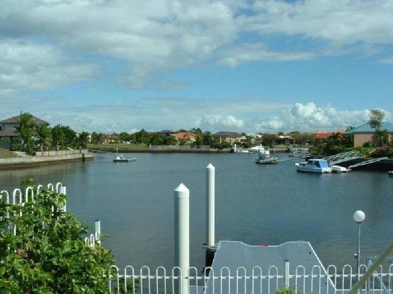 2/19 Headsail Drive, Bribie Island QLD 4507