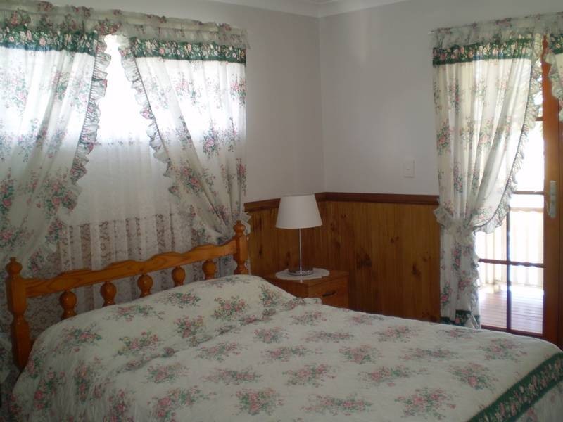 1 Indra Ave, Bribie Island QLD 4507