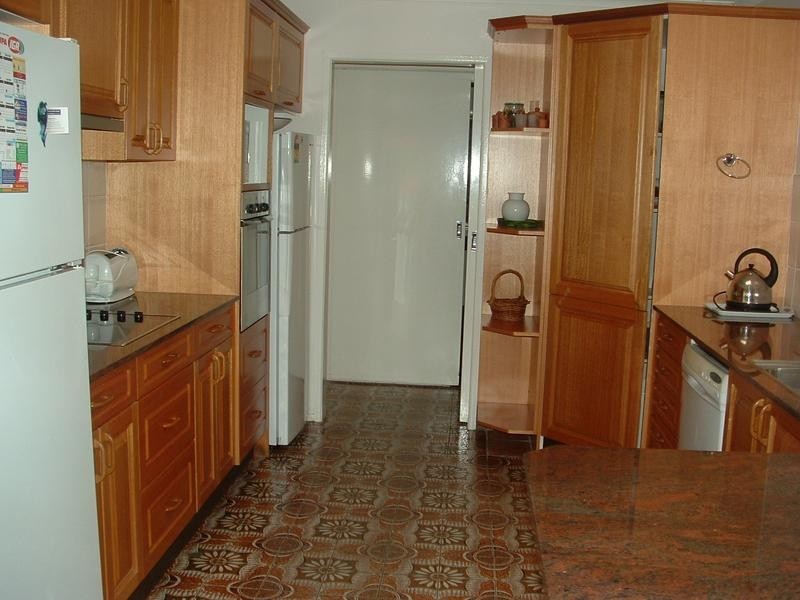 33 The Boulevard, Bongaree QLD 4507