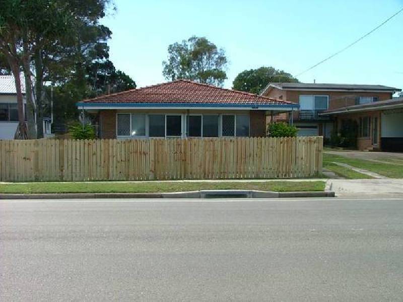 209 Welsby Parade, Bongaree, Bribie Island QLD 4507
