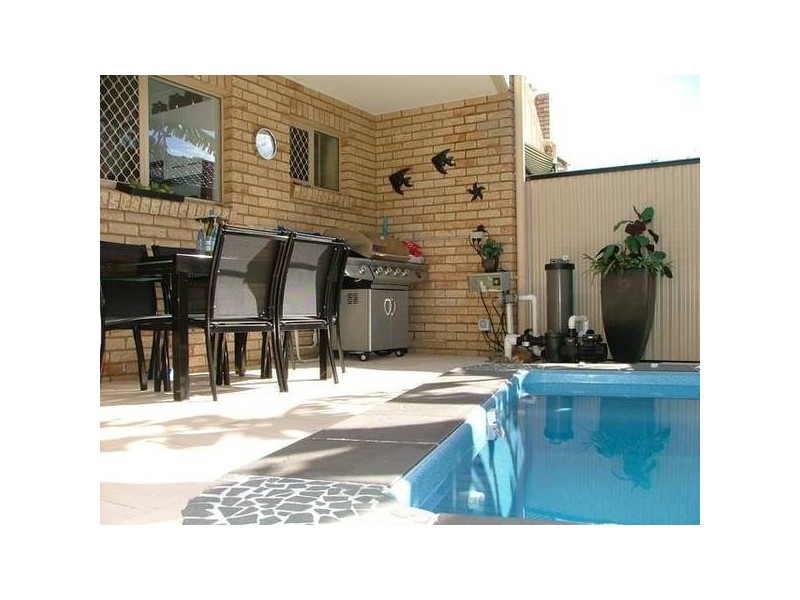 Sandstone Point QLD 4511