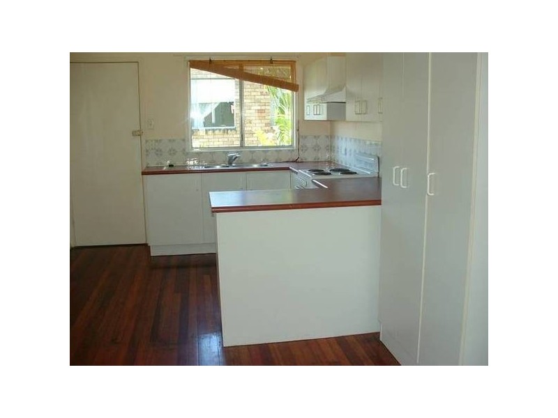 17 Cormorant St, Bribie Island QLD 4507