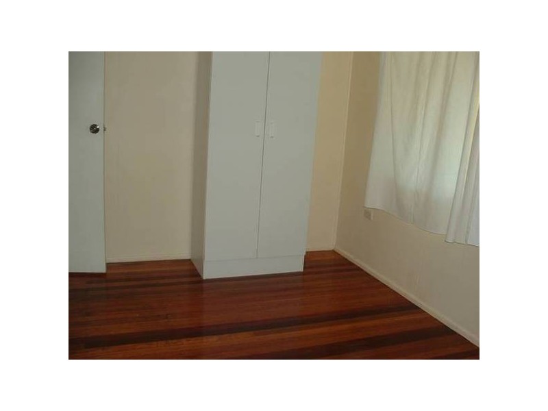 17 Cormorant St, Bribie Island QLD 4507