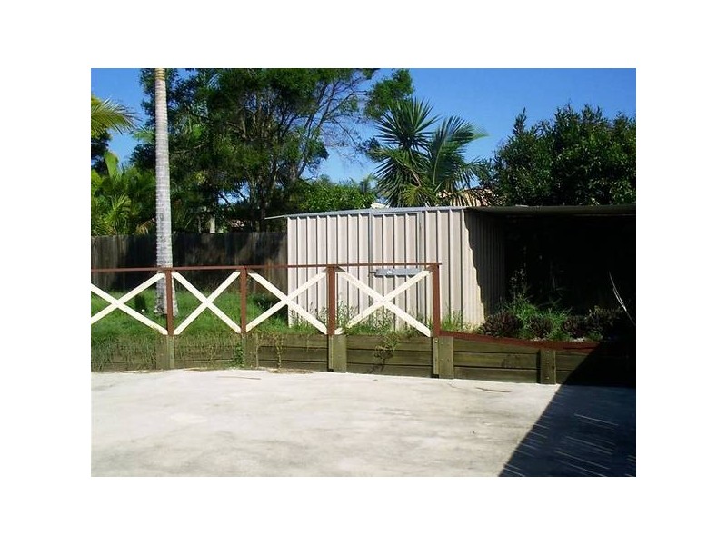6 Jeffries Place, Sandstone Point QLD 4511