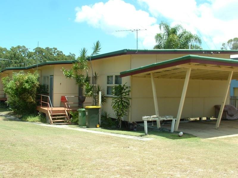 4/10 Sunshine Avenue, Woorim QLD 4507