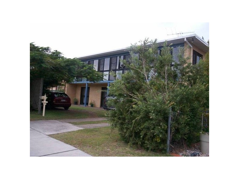 8 Bibimulya, Bribie Island QLD 4507