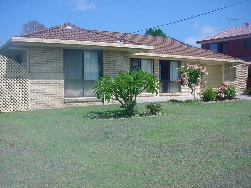 4 Plymouth, Banksia Beach QLD 4507