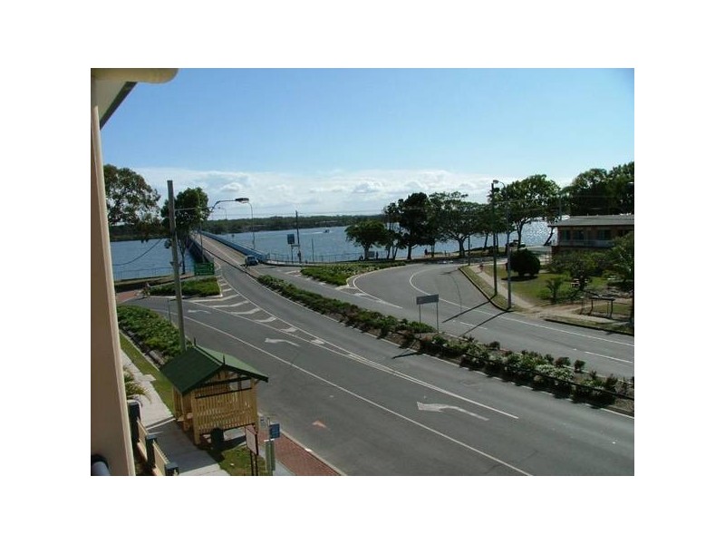 4/241 Welsby
Parade, Bribie Island QLD 4507