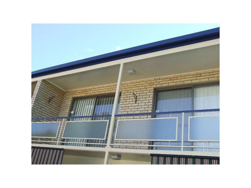 5/8 Winston Dr, Bribie Island QLD 4507