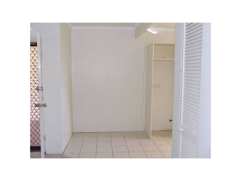 5/8 Winston Dr, Bribie Island QLD 4507