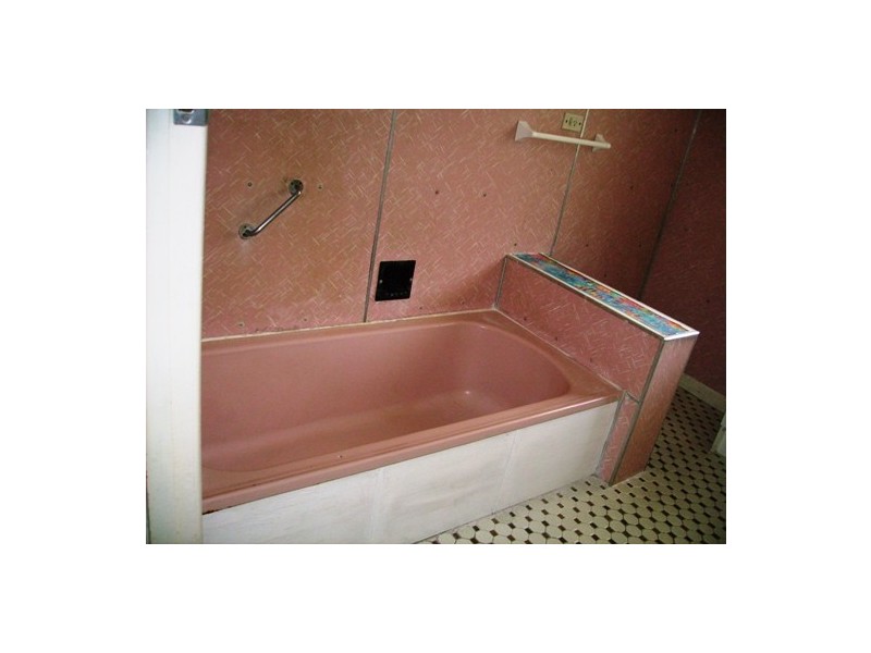 4 Fourth Ave, Bongaree QLD 4507