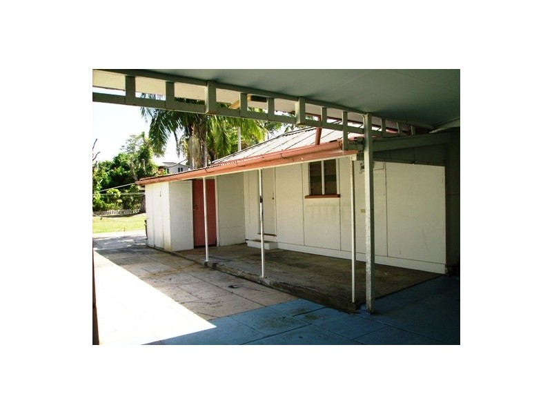 4 Fourth Ave, Bongaree QLD 4507