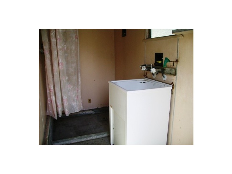 4 Fourth Ave, Bongaree QLD 4507