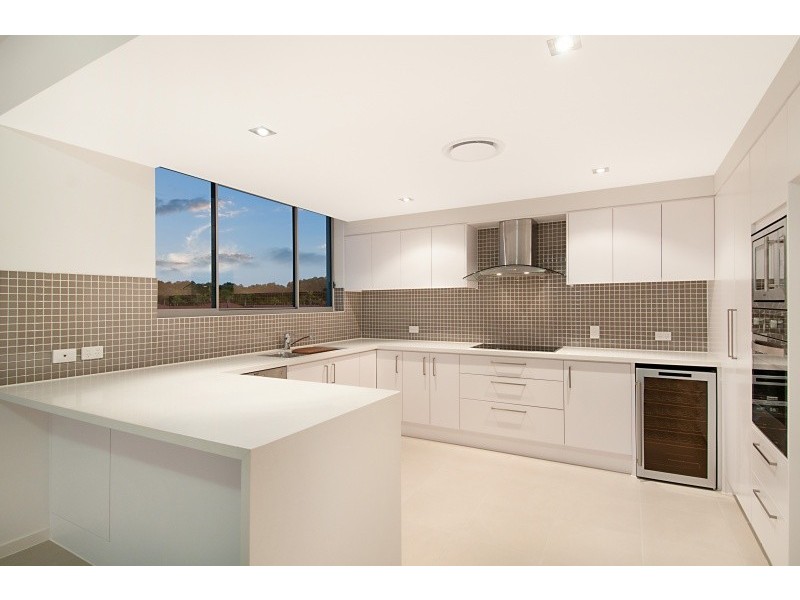 8 Spinnaker Drive, Ningi QLD 4511
