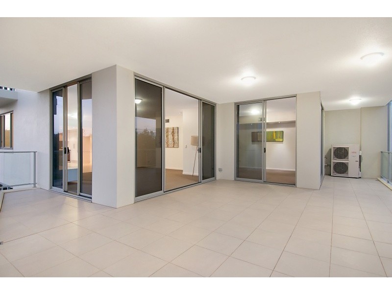 8 Spinnaker Drive, Ningi QLD 4511
