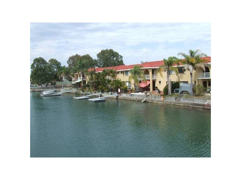 2/3 DOLPHIN DRIVE, Bongaree QLD 4507