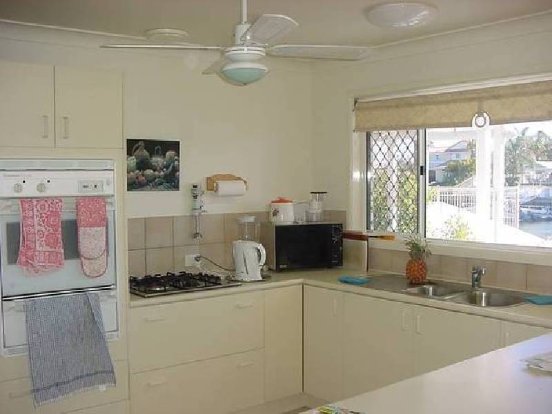 2/20 TRADEWINDS DRIVE, Banksia Beach QLD 4507