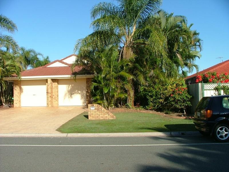1/9 Pentas St, Bongaree QLD 4507