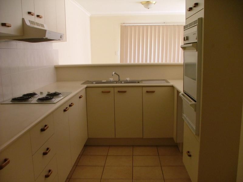 1/9 Pentas St, Bongaree QLD 4507