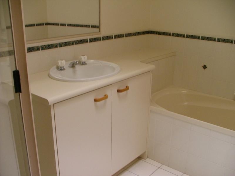 1/9 Pentas St, Bongaree QLD 4507