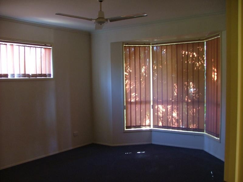 1/9 Pentas St, Bongaree QLD 4507