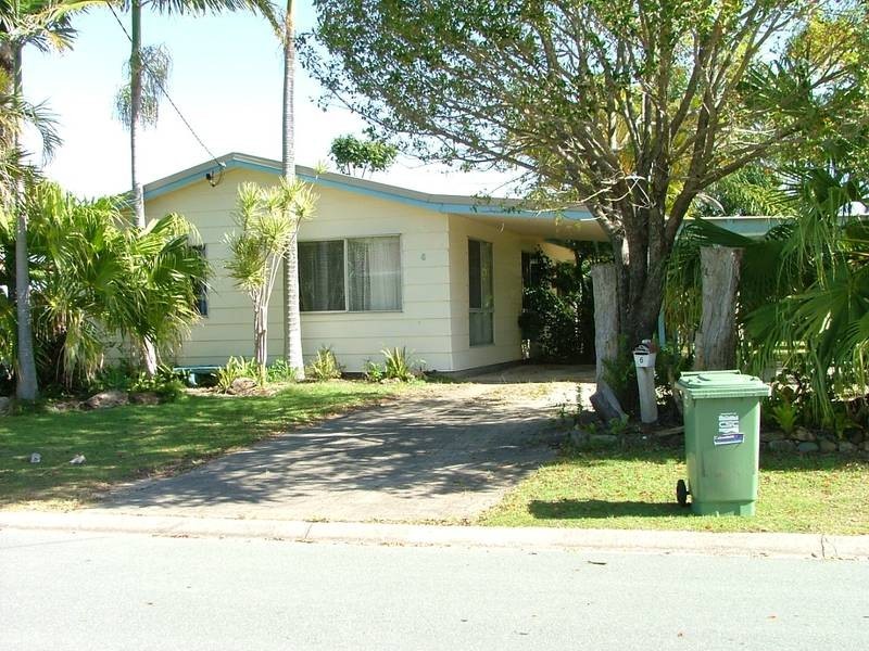 6 Wallimbi Ave, Bribie Island QLD 4507