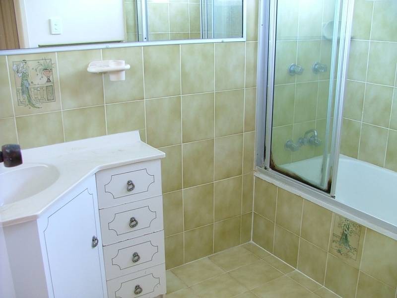 6 Wallimbi Ave, Bribie Island QLD 4507