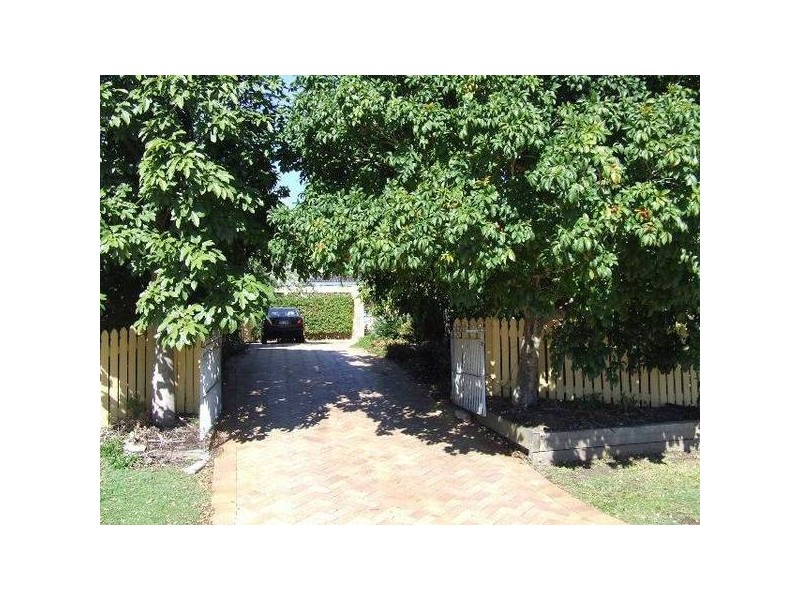 Sandstone Point QLD 4511