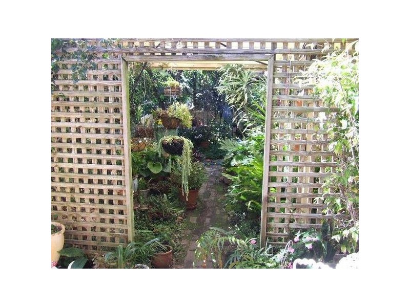 Sandstone Point QLD 4511