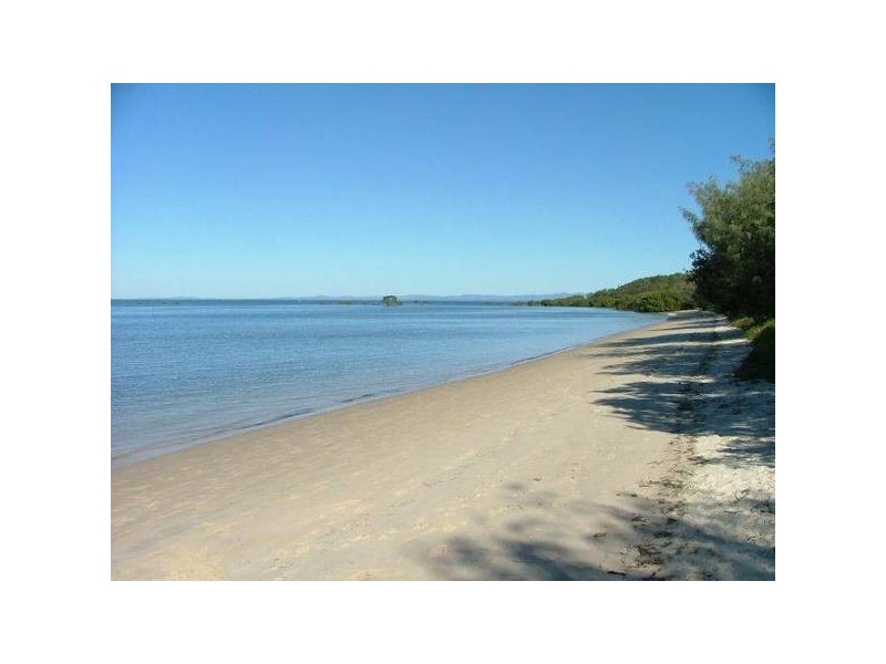 Sandstone Point QLD 4511