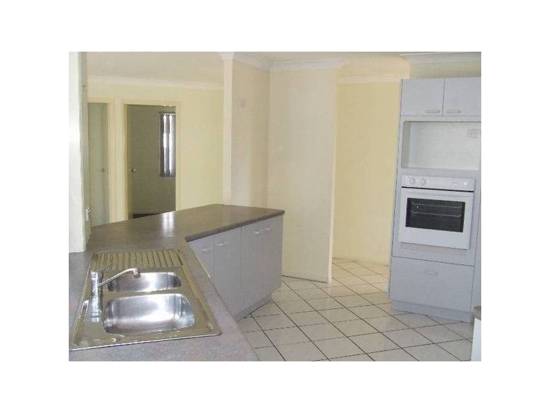 Avon Ave, Banksia Beach QLD 4507