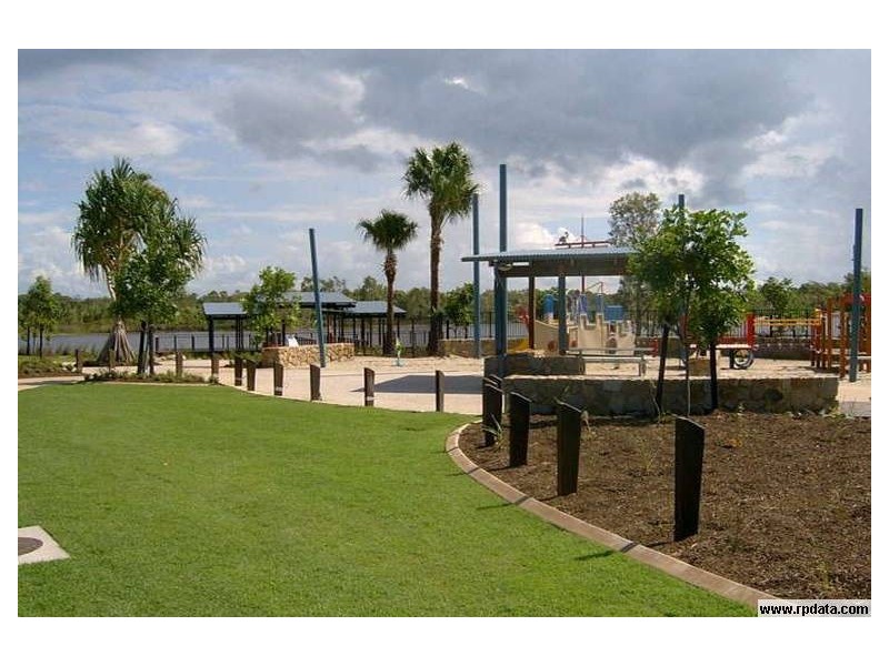 7 Gecko Place, Ningi QLD 4511