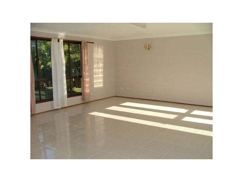 61 Bestman Road, Sandstone Point QLD 4511