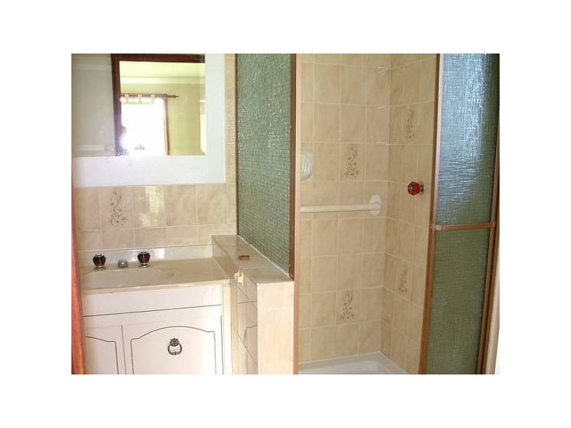 61 Bestman Road, Sandstone Point QLD 4511