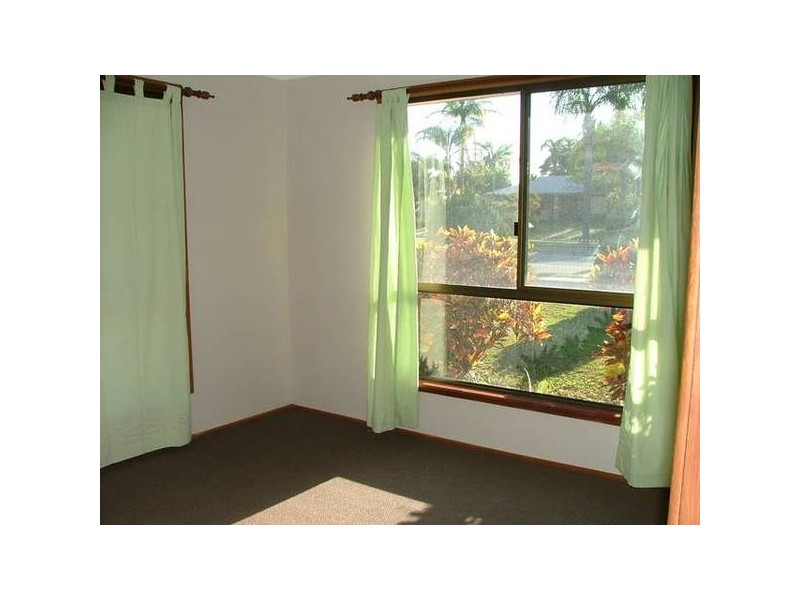 61 Bestman Road, Sandstone Point QLD 4511