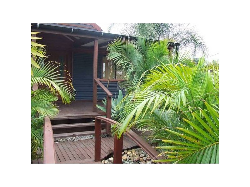 8 Pelican Street, Bribie Island QLD 4507