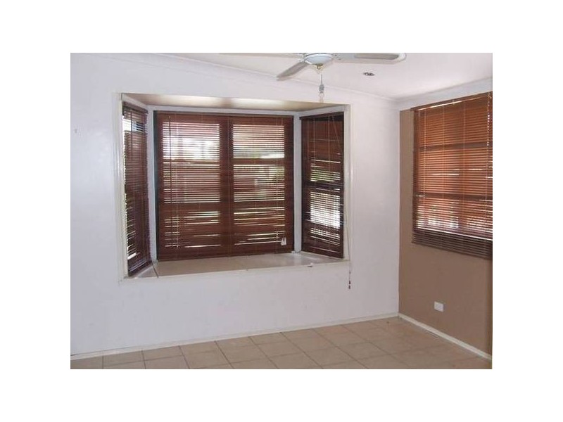 8 Pelican Street, Bribie Island QLD 4507